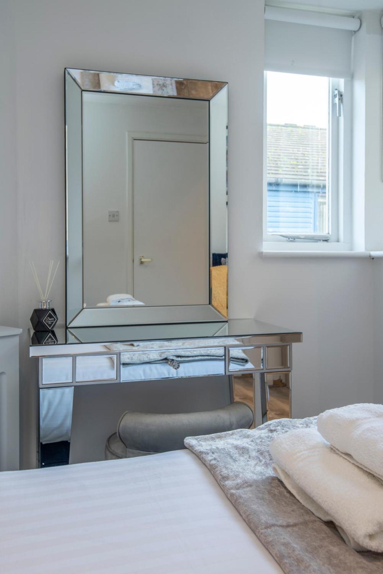 2 Bed Town House With Garden In Hackney, * London