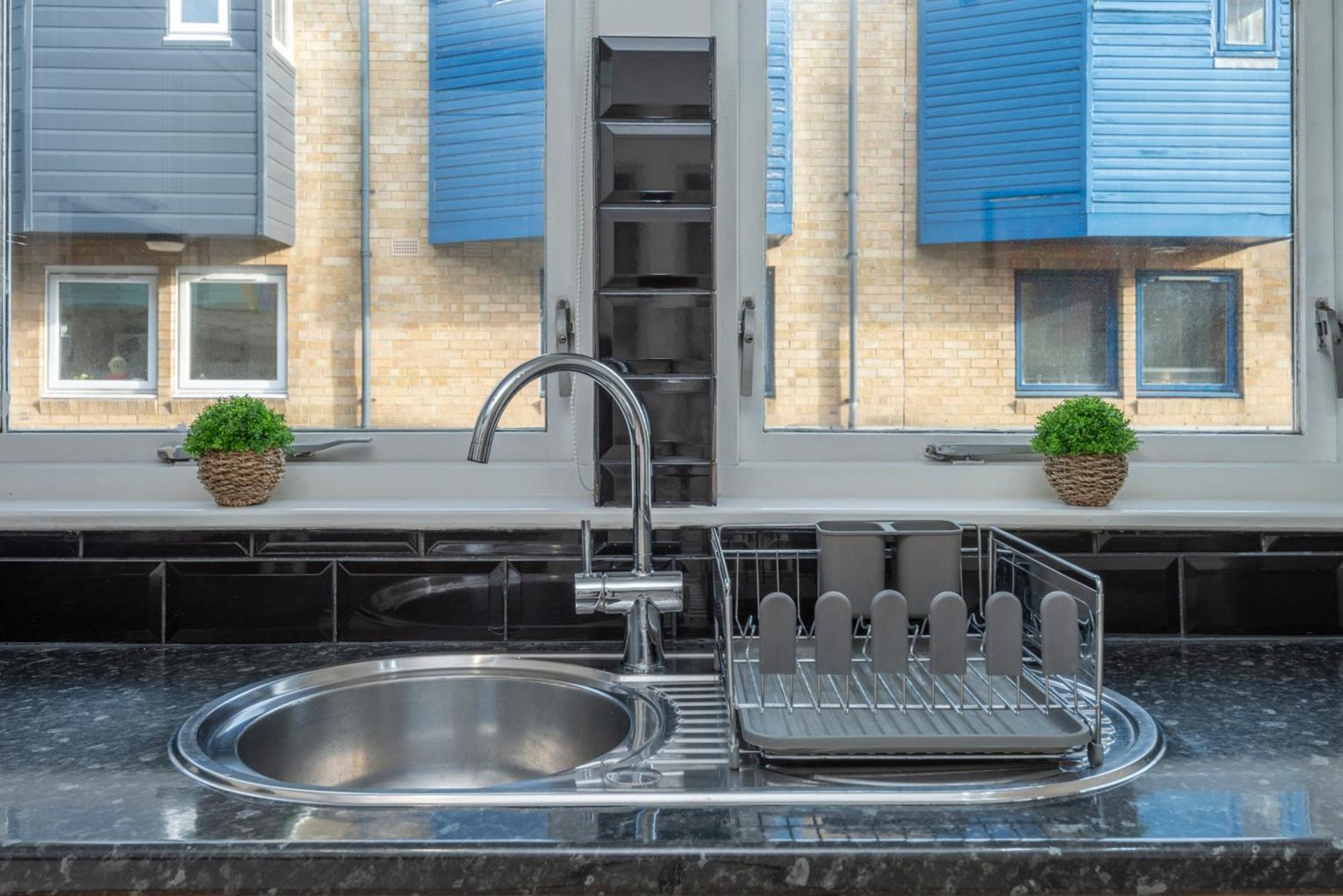 Apartment 2 Bed Town House With Garden In Hackney,
