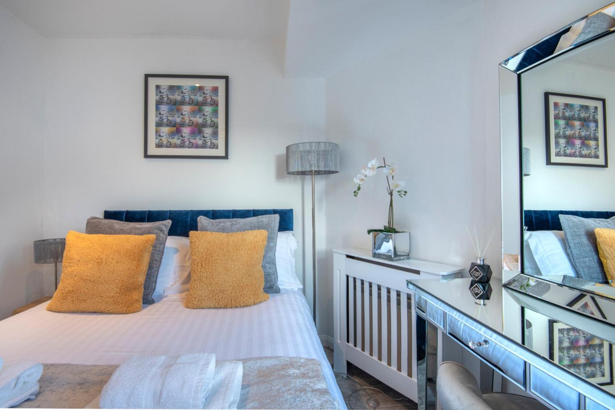 2 Bed Town House With Garden In Hackney, Apartment *