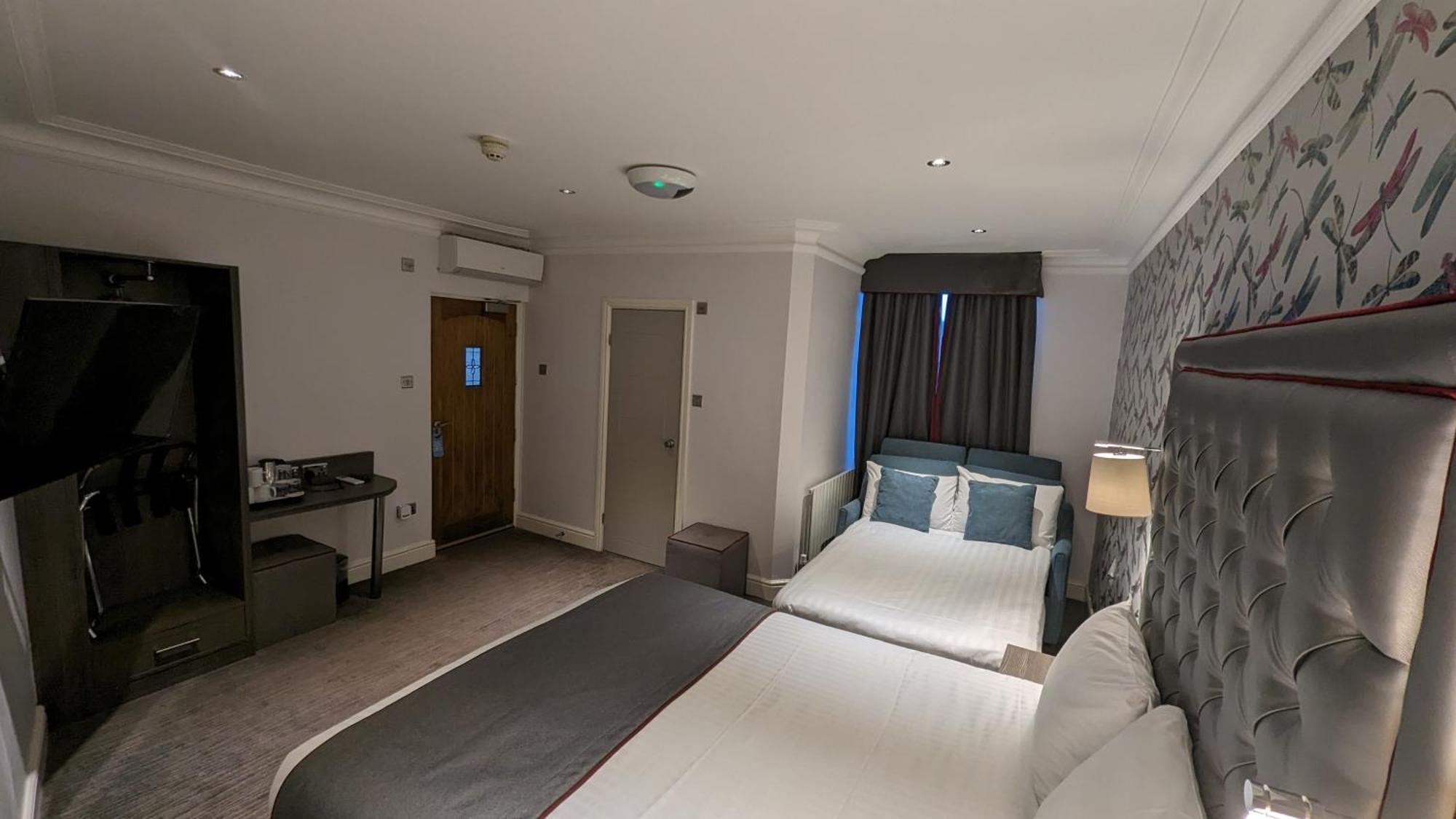 The Beverley - Victoria Hotel