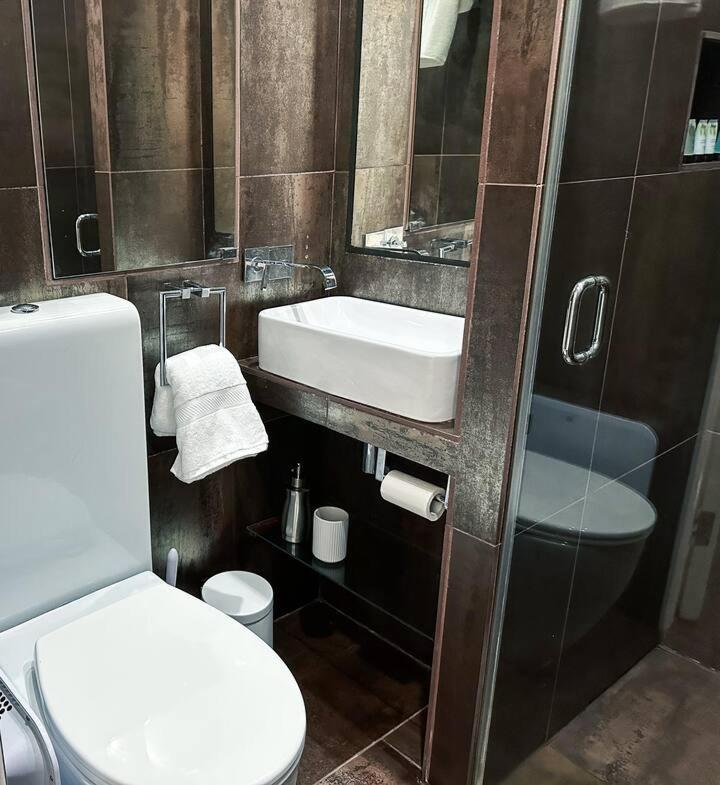 Londwell, Sloane Square Gem, Private Terrace London