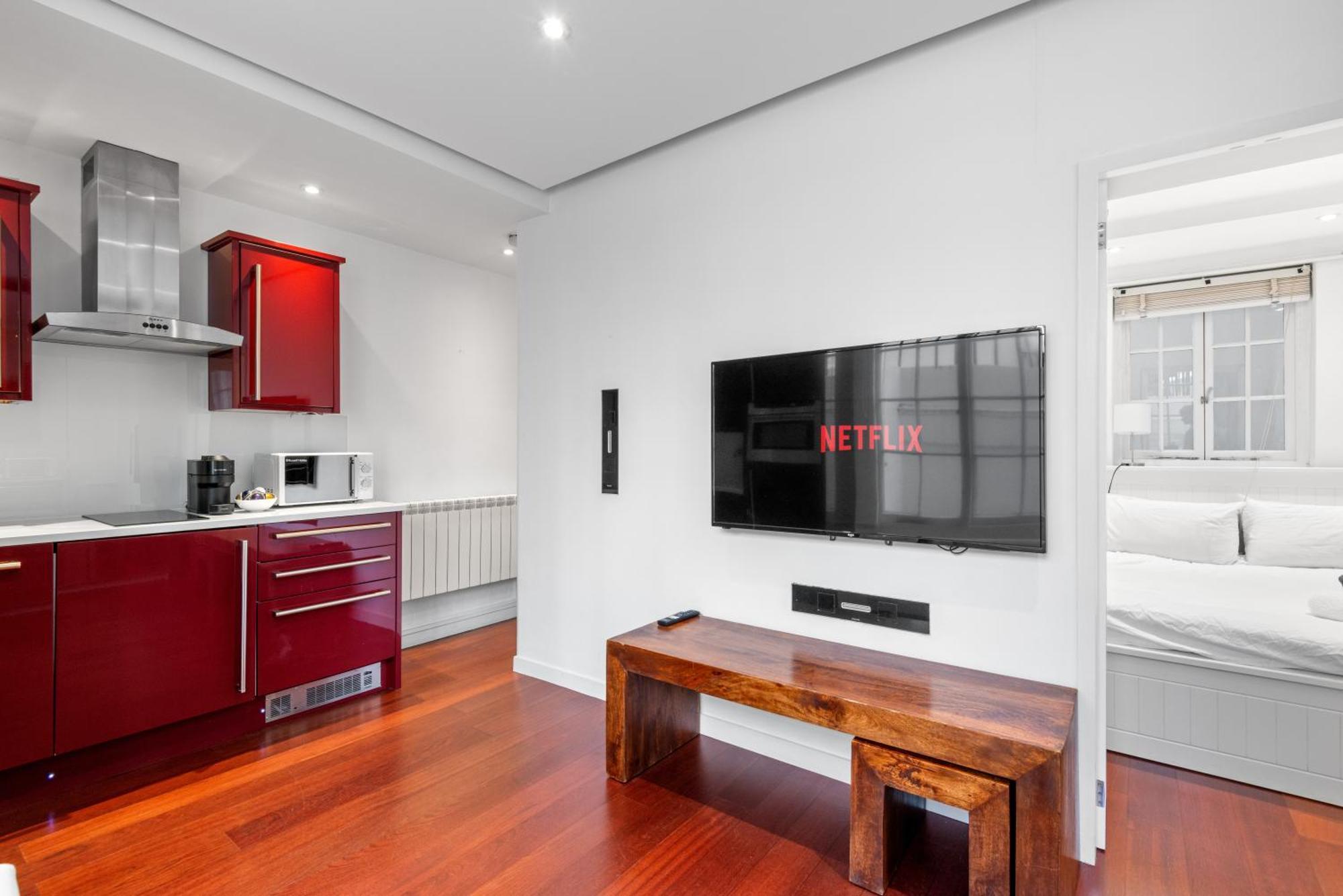 Londwell, Sloane Square Gem, Private Terrace * London
