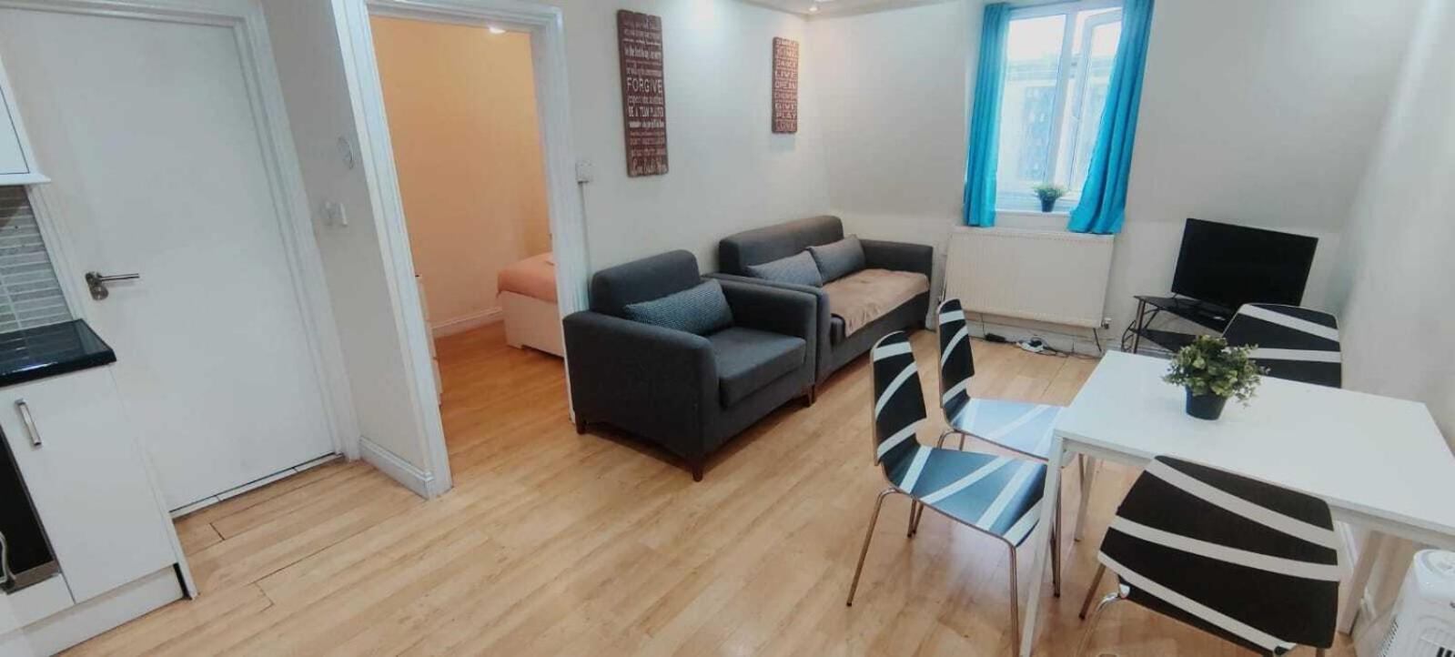 Kings Centre Apartment *