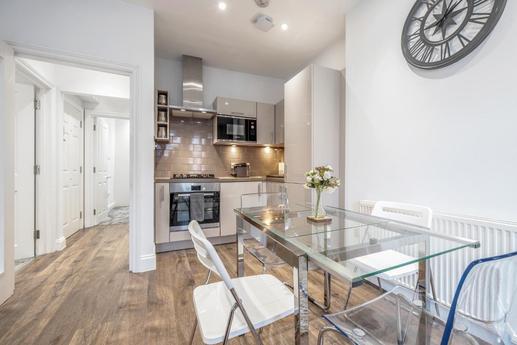 Bright & Modern 2-bed Notting Hill * Londres