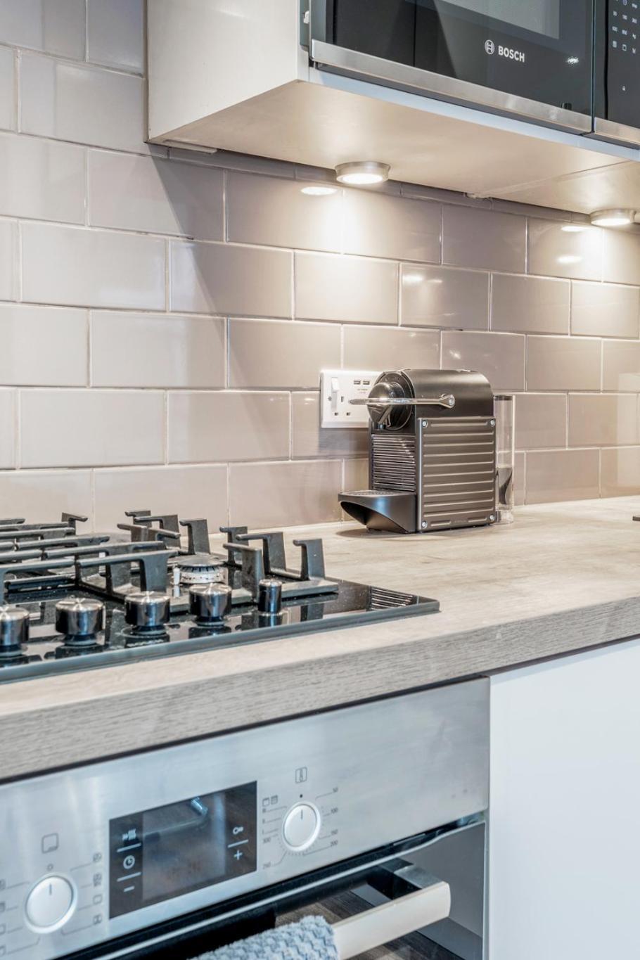 Bright & Modern 2-bed Notting Hill *