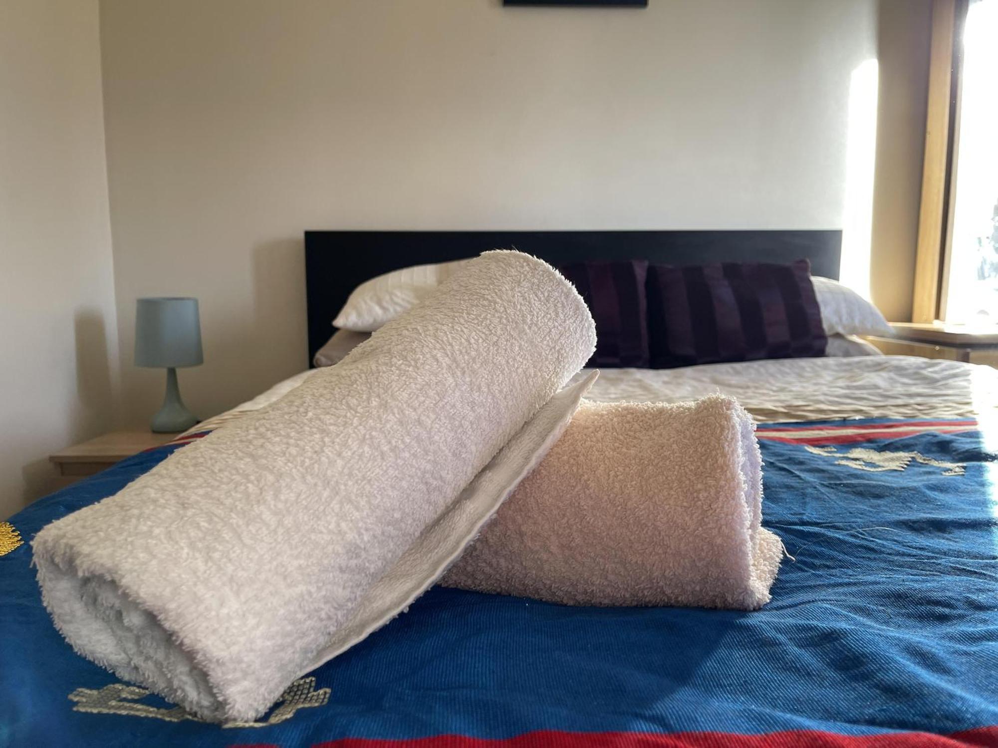 Holiday home Comfortable 2-bed House In Zone 2 *
