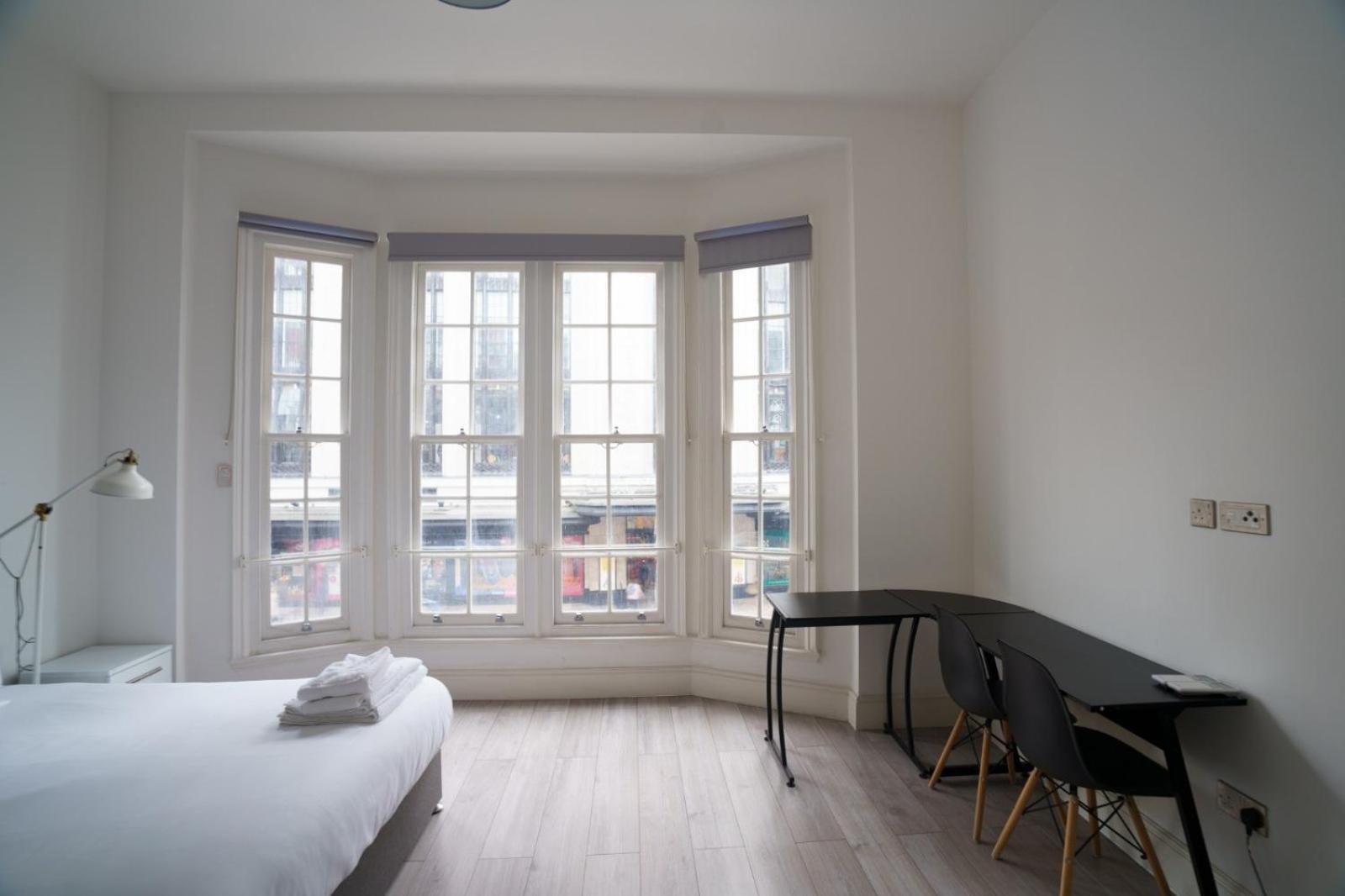 The Kensington High Street Apartment