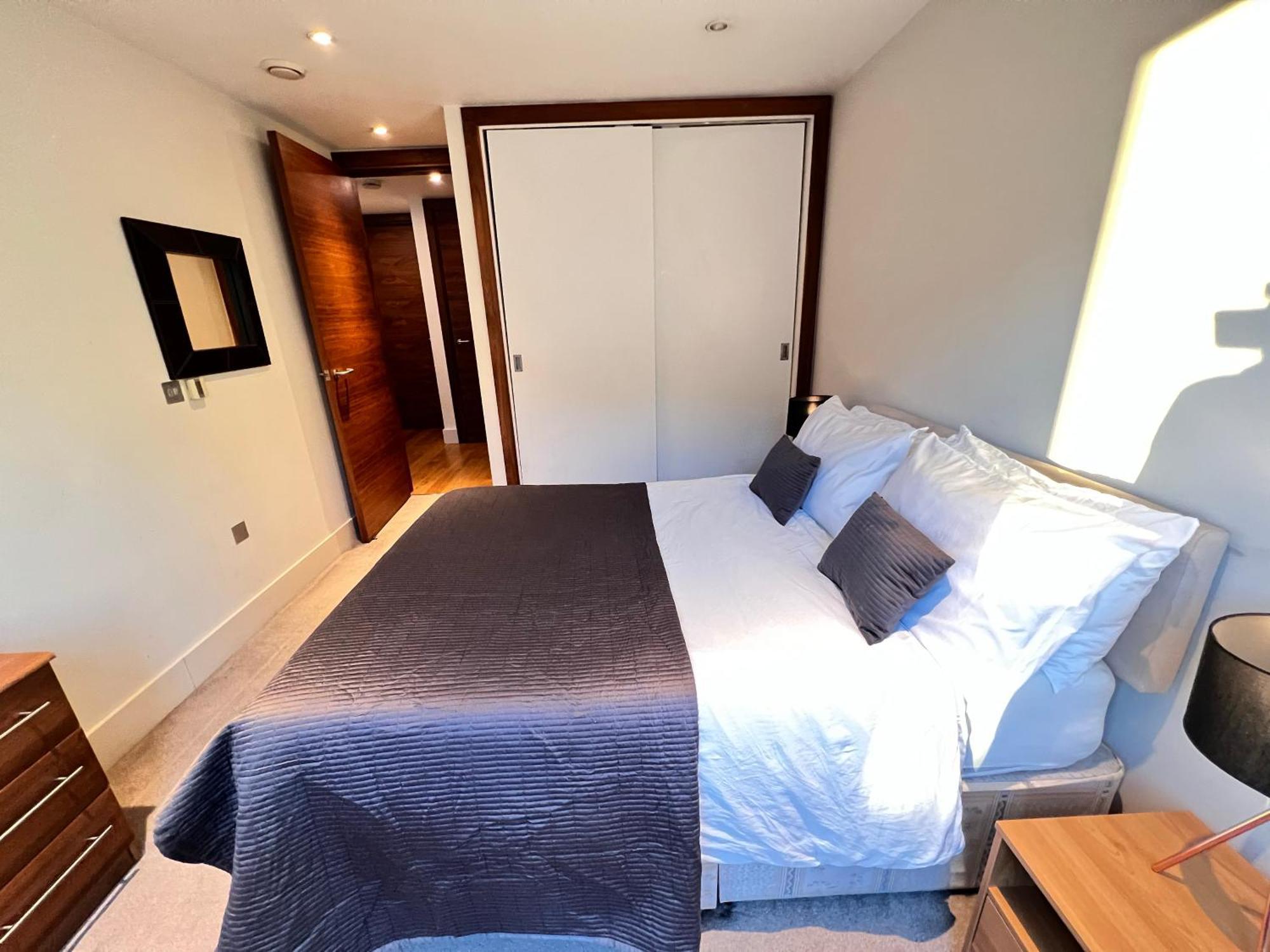 Deluxe Entire Flat At Farringdon Station Apartment
