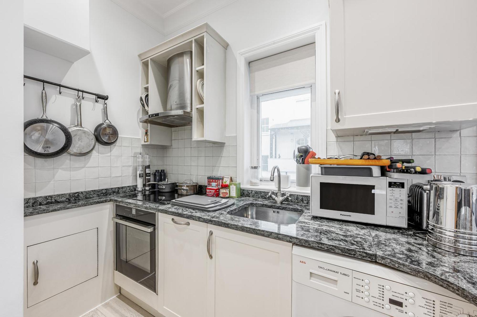 Beautiful One Bedroom Flat In Knightsbridge