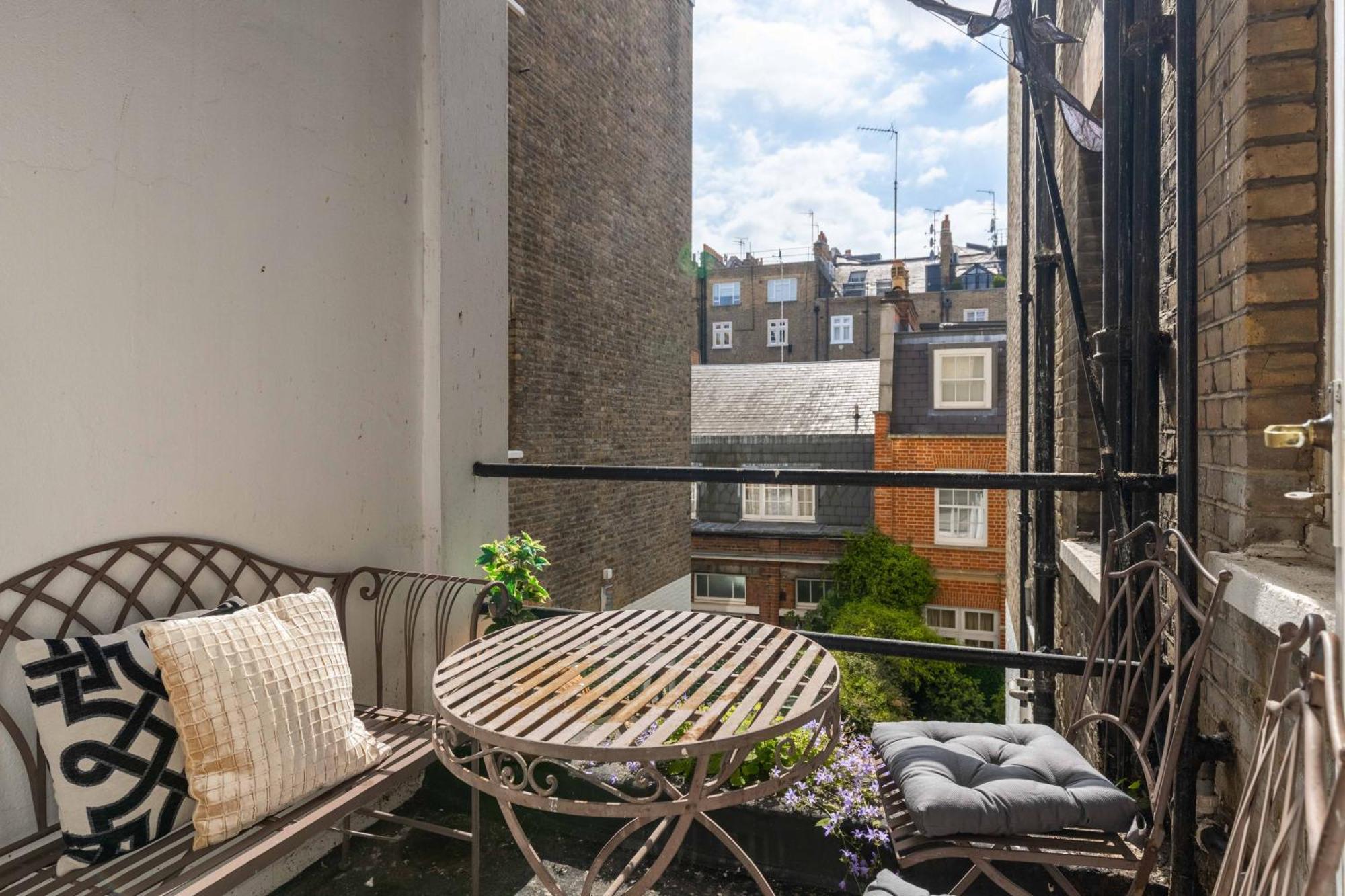 Renovu Premium Homes In Kensington Londen