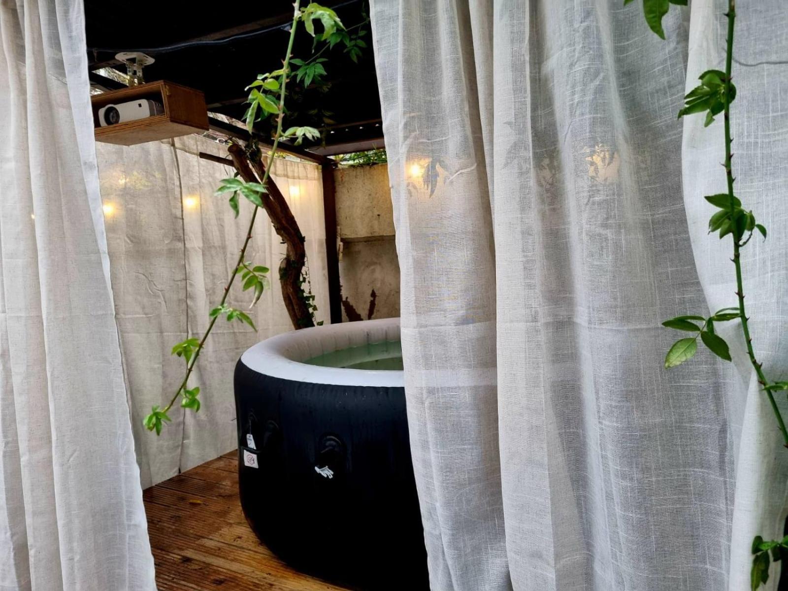 Double W/projector & Garden Hot Tub Privatunterkunft