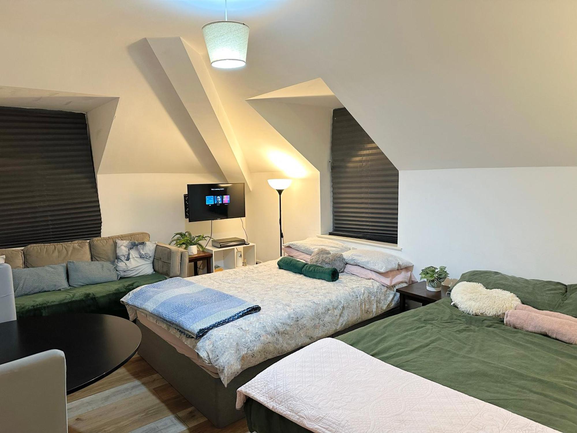 Wembley Area Serviced Apartments, 15mins To Central Apartment London