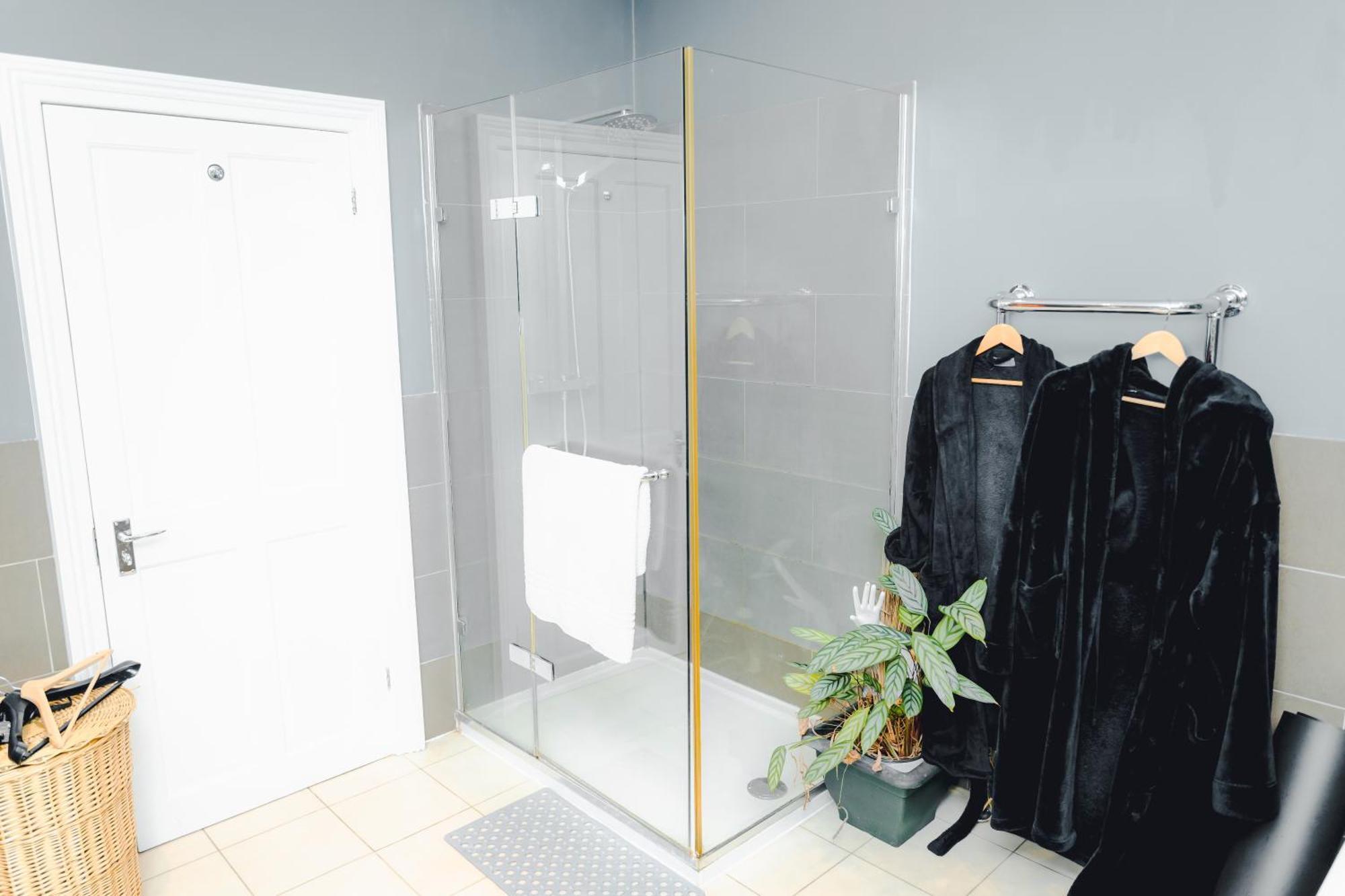 Master En - Townhouse Double With Garden & Hot Tub Homestay London