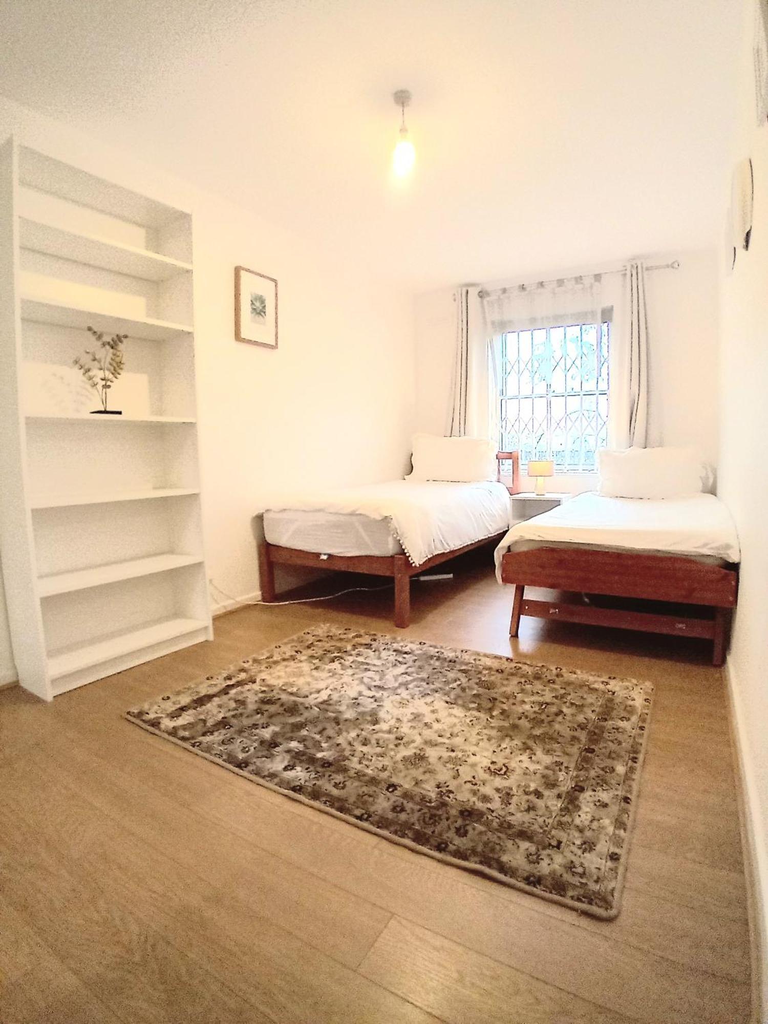 Thames-border Apartment London