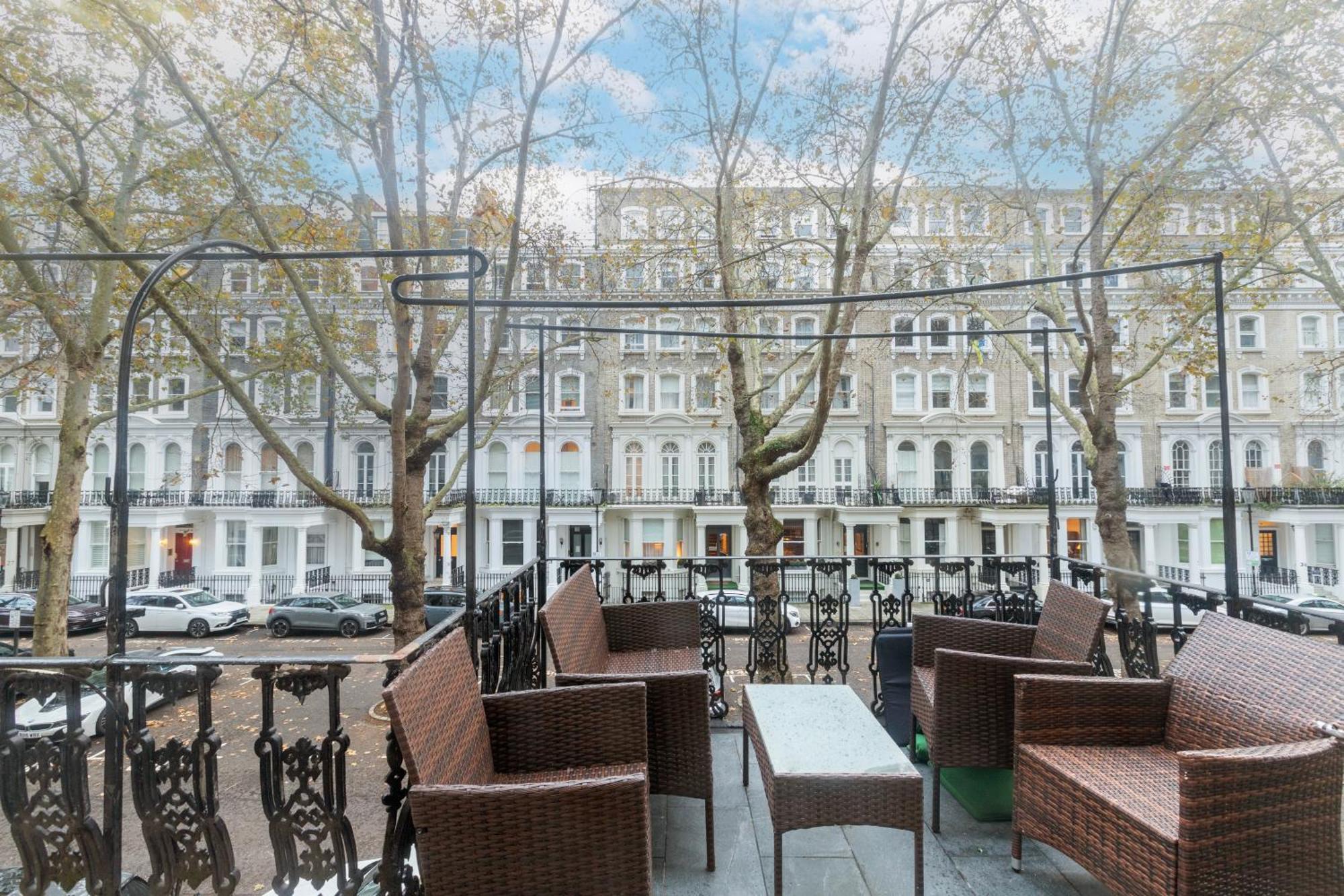 Harrods Flats Apartment