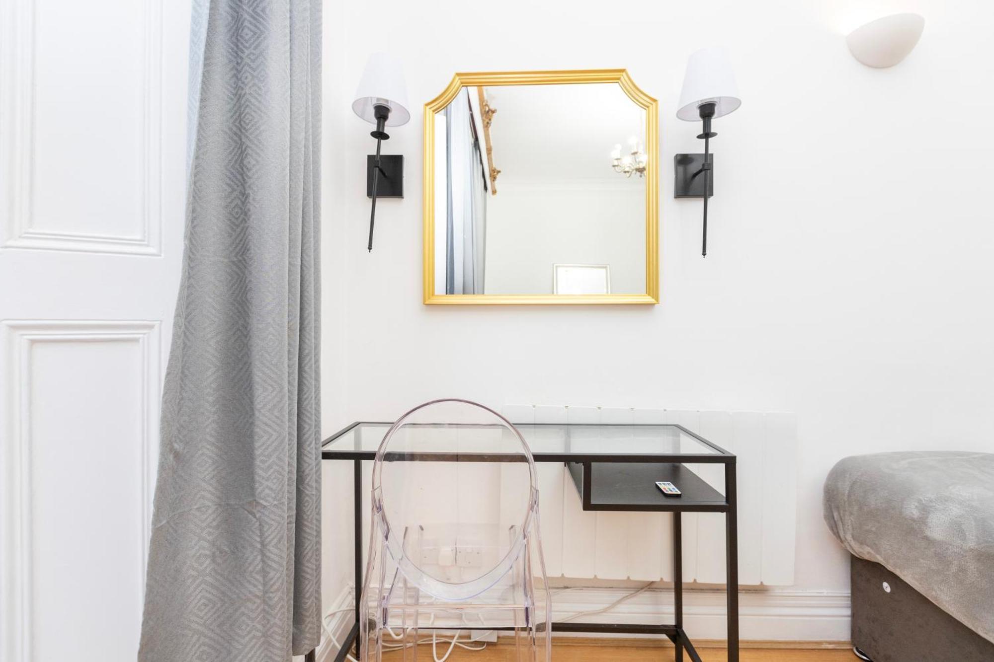 Harrods Flats Apartment