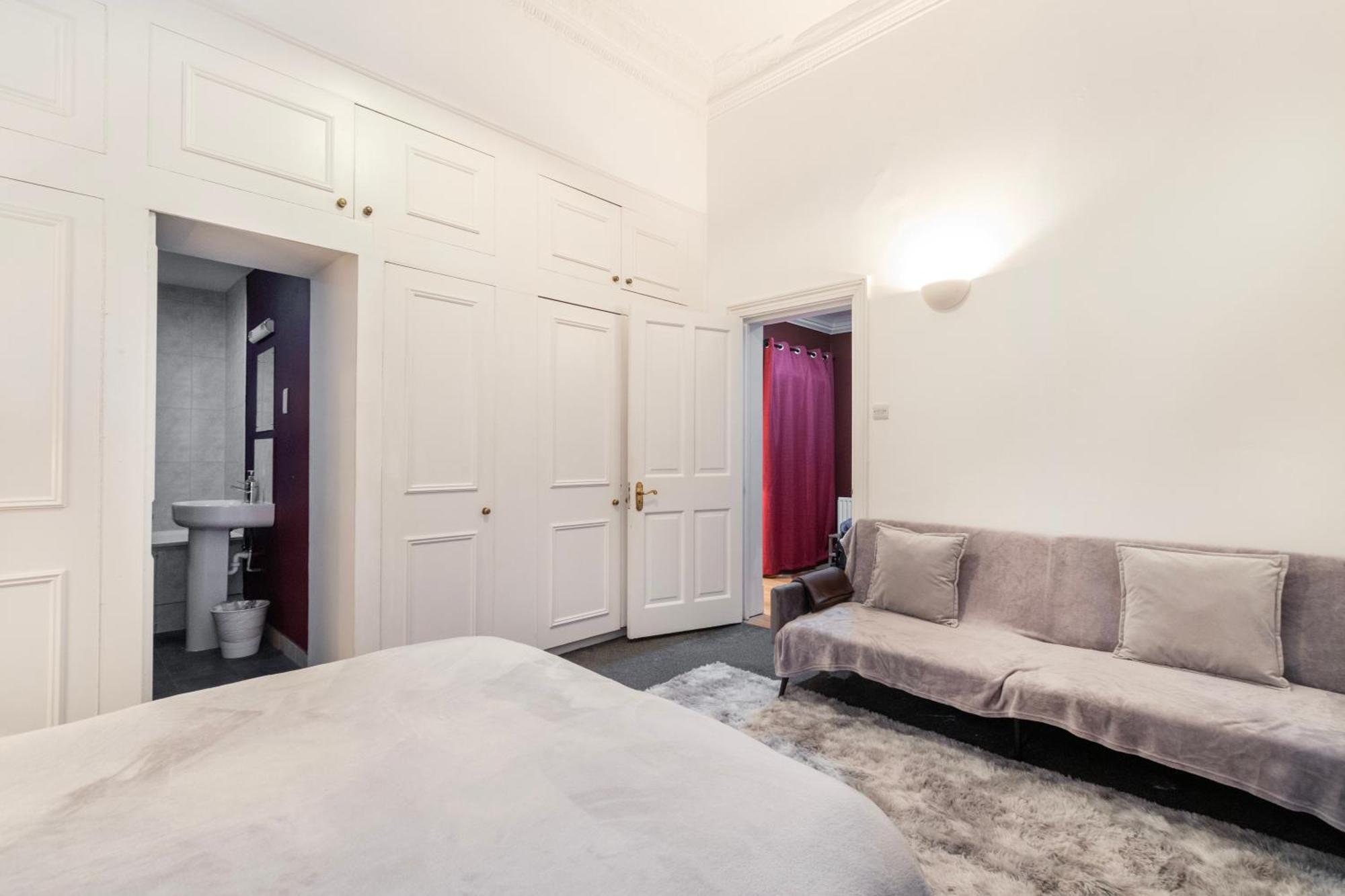 Apartment Harrods Flats *