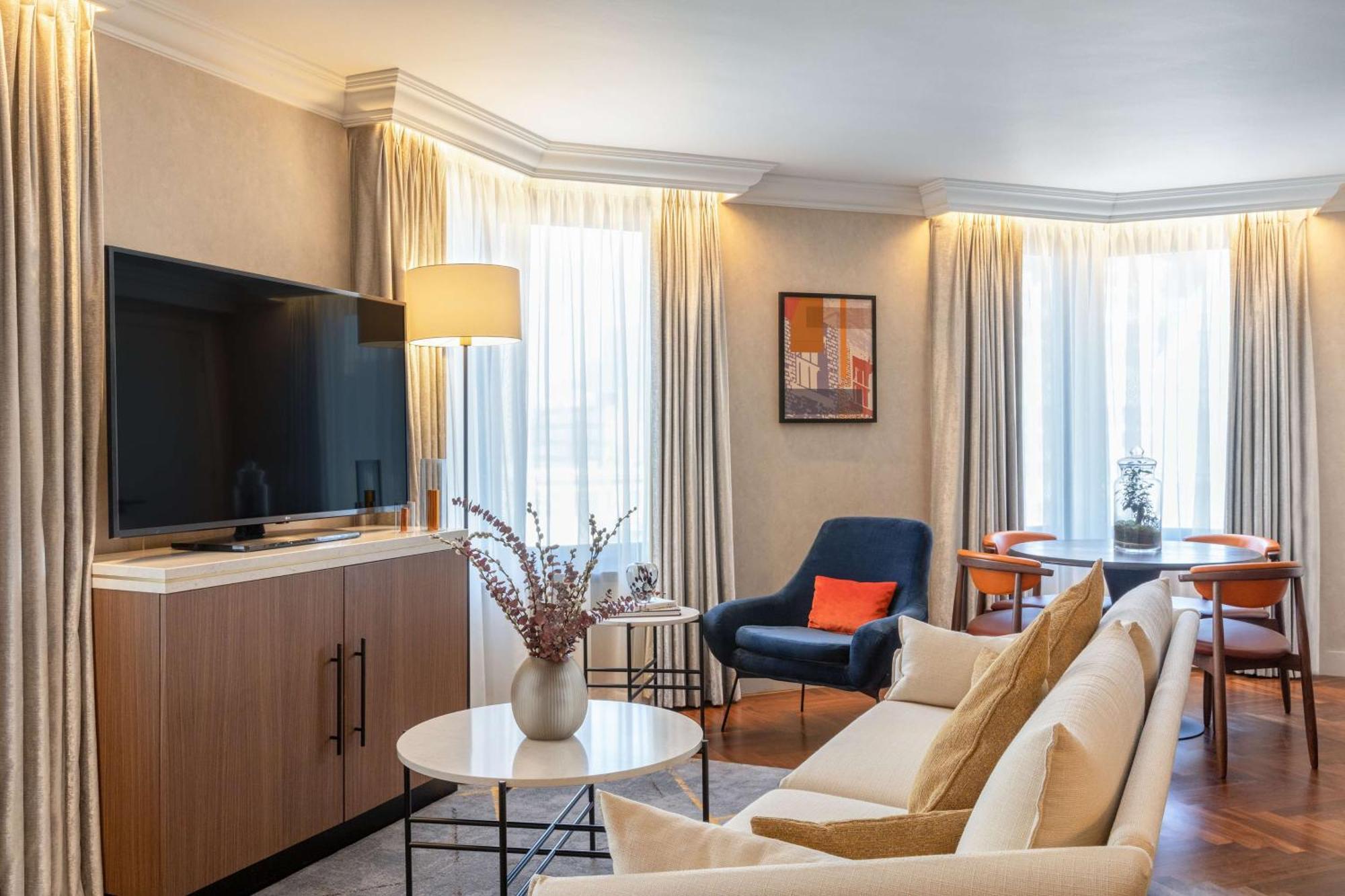 Hilton Metropole Hotell 4*