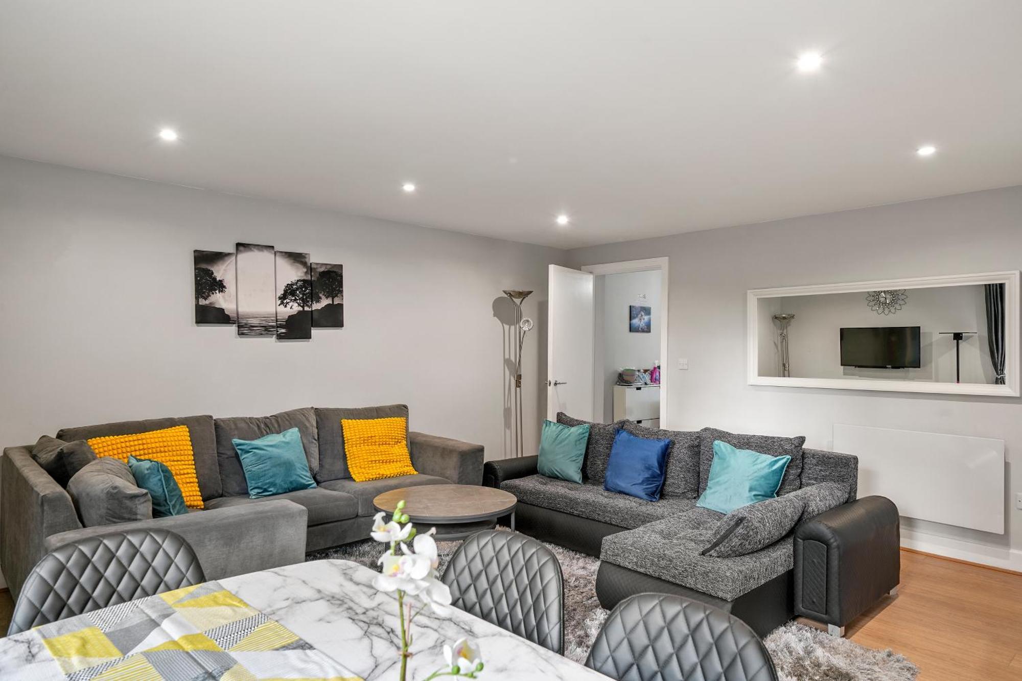 Elegant 3br 2bath Flat In Canary Wharf - O2 -excel *
