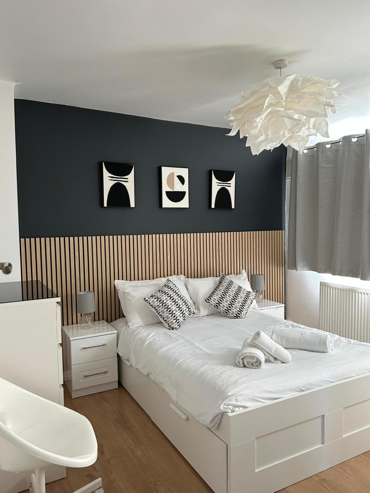 Apartment Modern - Accommodates 6 - Private Parking - 15min To Bridge, Eye And Charing Cross London