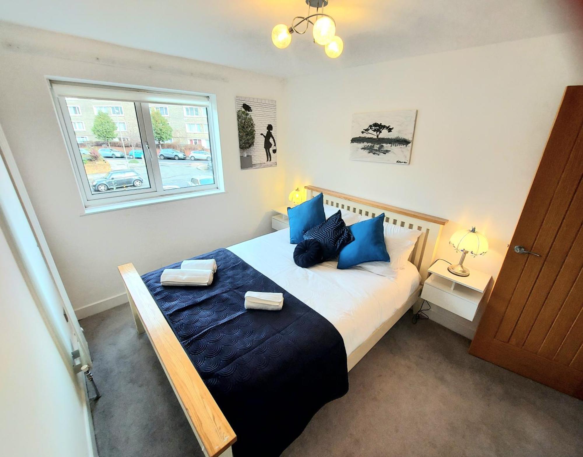 Free Parking - 4 Bed - 3 Bath - Sofa Bed - Digital Lock Entry Londen