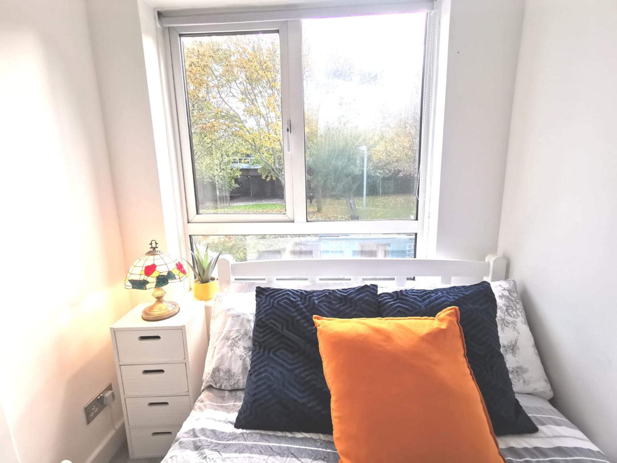 Free Parking - 4 Bed - 3 Bath - Sofa Bed - Digital Lock Entry Сasa de vacaciones *