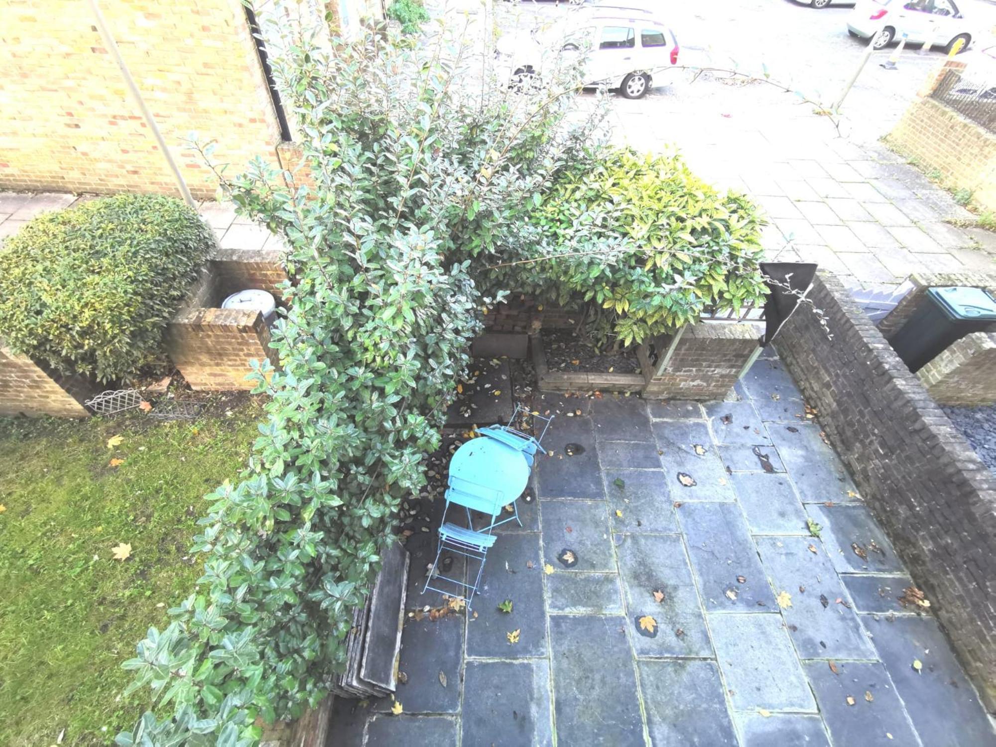 Vakantiehuis Free Parking - 4 Bed - 3 Bath - Sofa Bed - Digital Lock Entry *