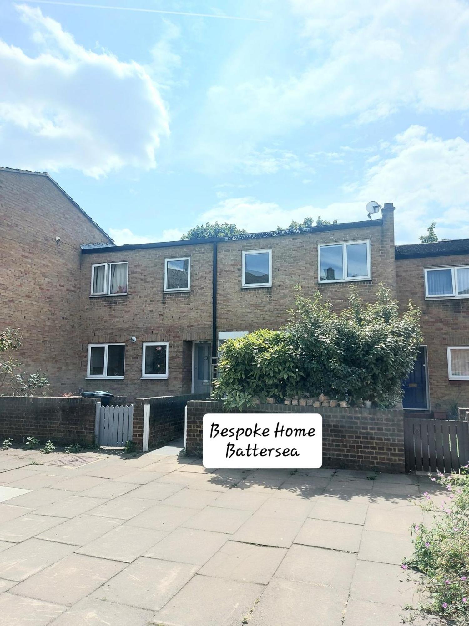 Vakantiehuis Free Parking - 4 Bed - 3 Bath - Sofa Bed - Digital Lock Entry