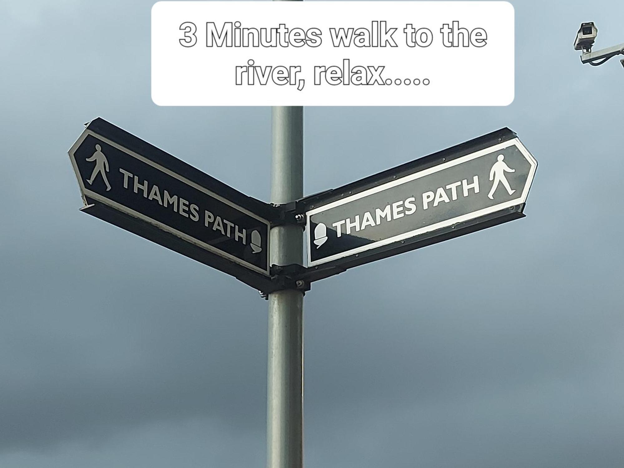 Free Parking - 4 Bed - 3 Bath - Sofa Bed - Digital Lock Entry * Londen
