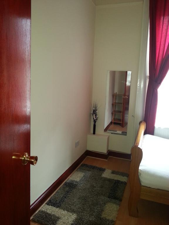 Kensington And Chelsea Apartment *