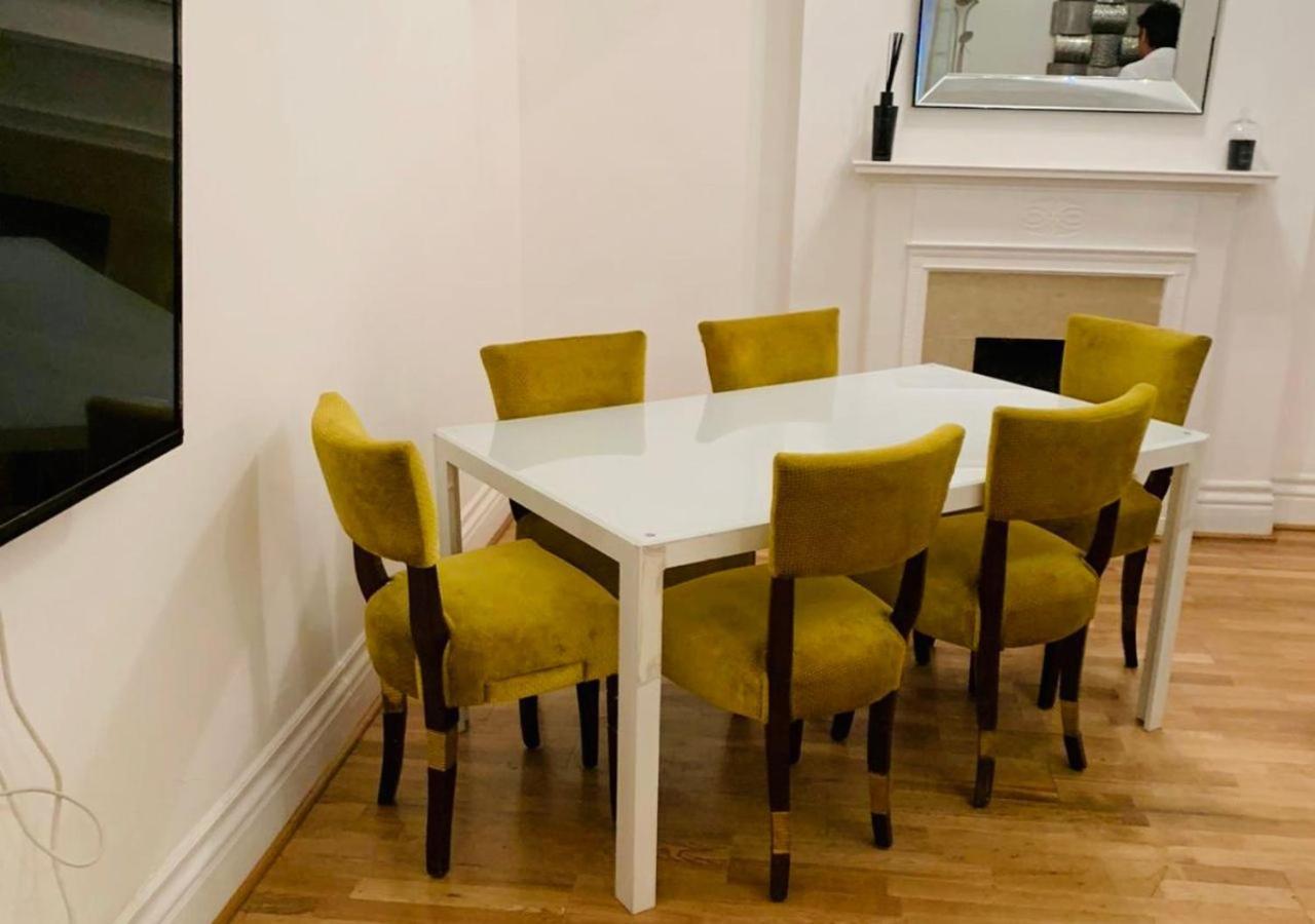 2 Bedroom Flat In Diplomatic Enclave In Kensington * Londen