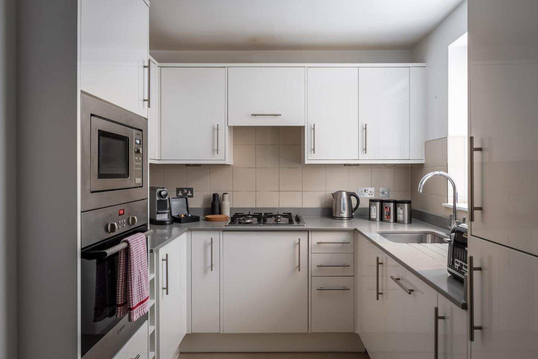 Monarch House - Serviced - Kensington * Londres
