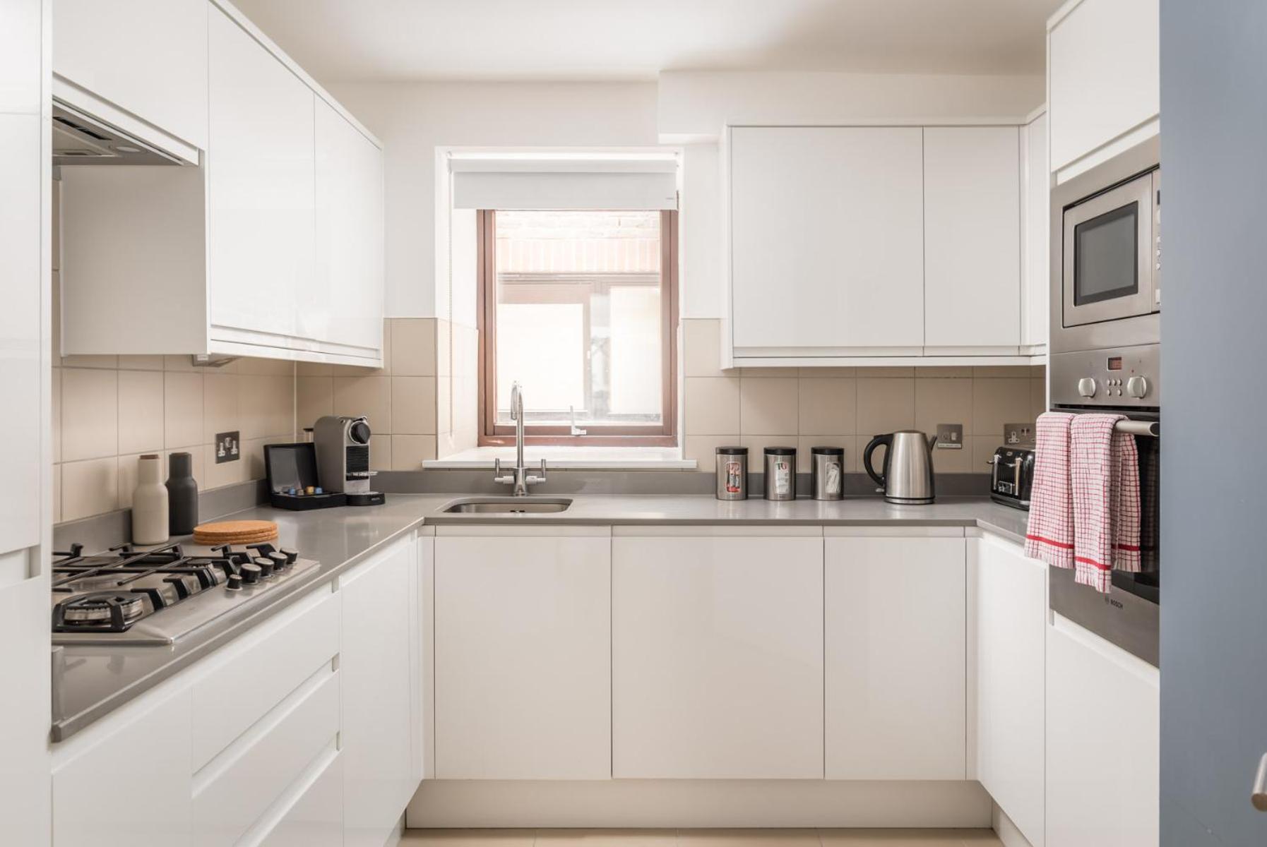 Monarch House - Serviced - Kensington * Londres