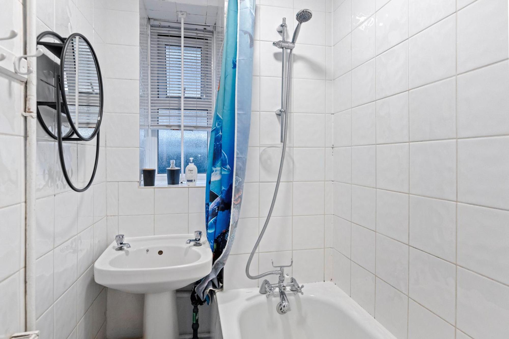 Apartment 3 Bedroom Flat Near Finsbury Park, Manor House Station