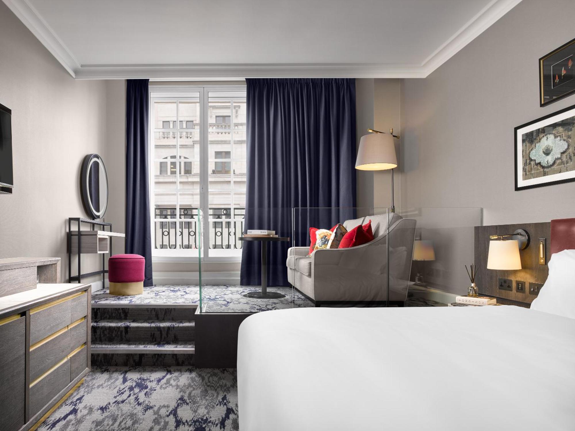 Hotel The Trafalgar St. James, Curio Collection By Hilton 5*