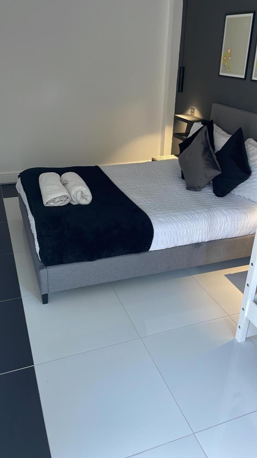 Homestay Wandsworth, South Deluxe King 5