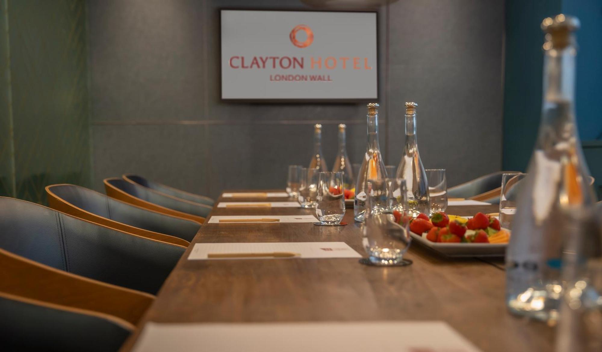 Clayton 4*