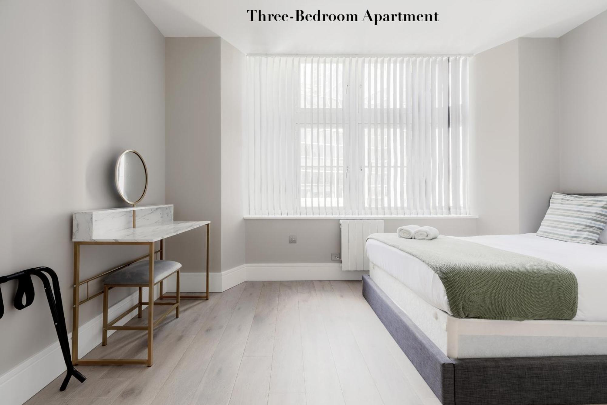 Superb Opposite Edgware Road Station * London