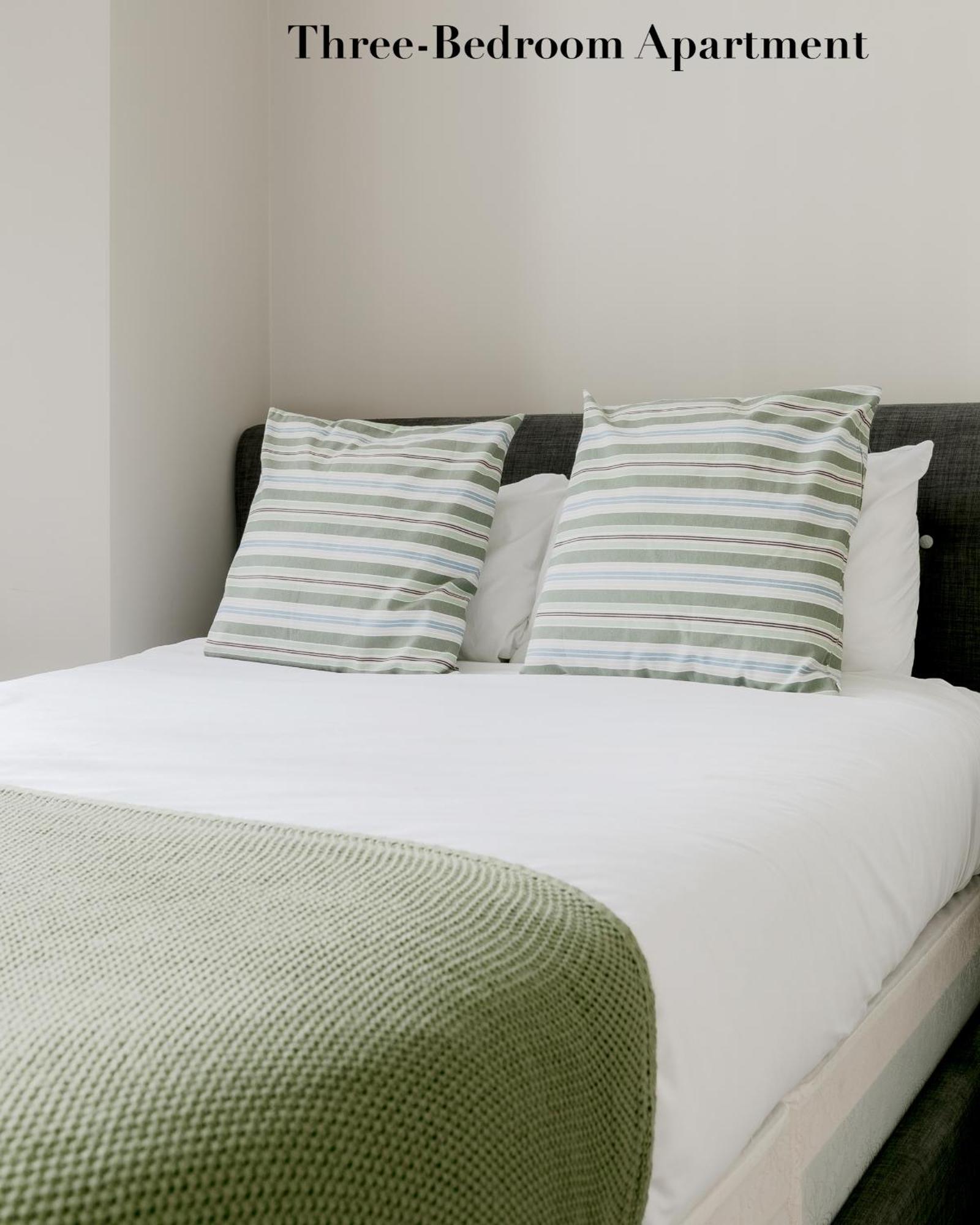 Superb Opposite Edgware Road Station Apartment