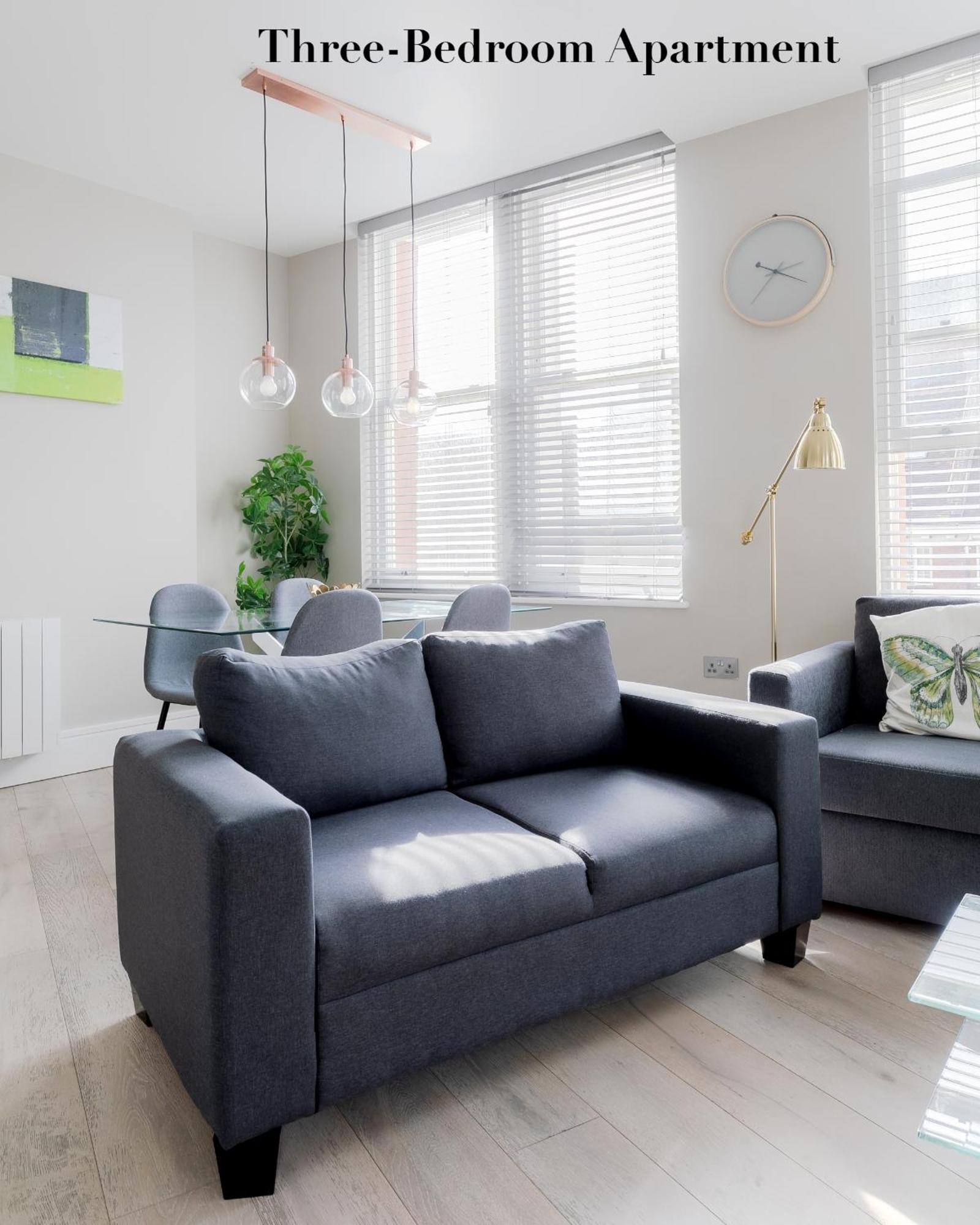 Superb Opposite Edgware Road Station *