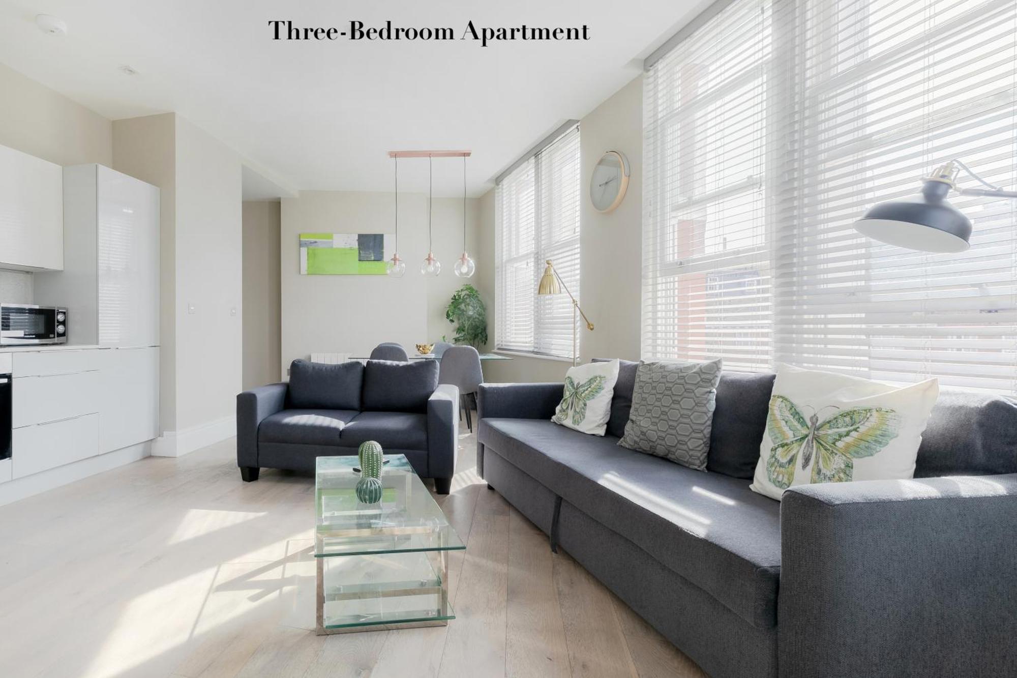 Superb Opposite Edgware Road Station * London