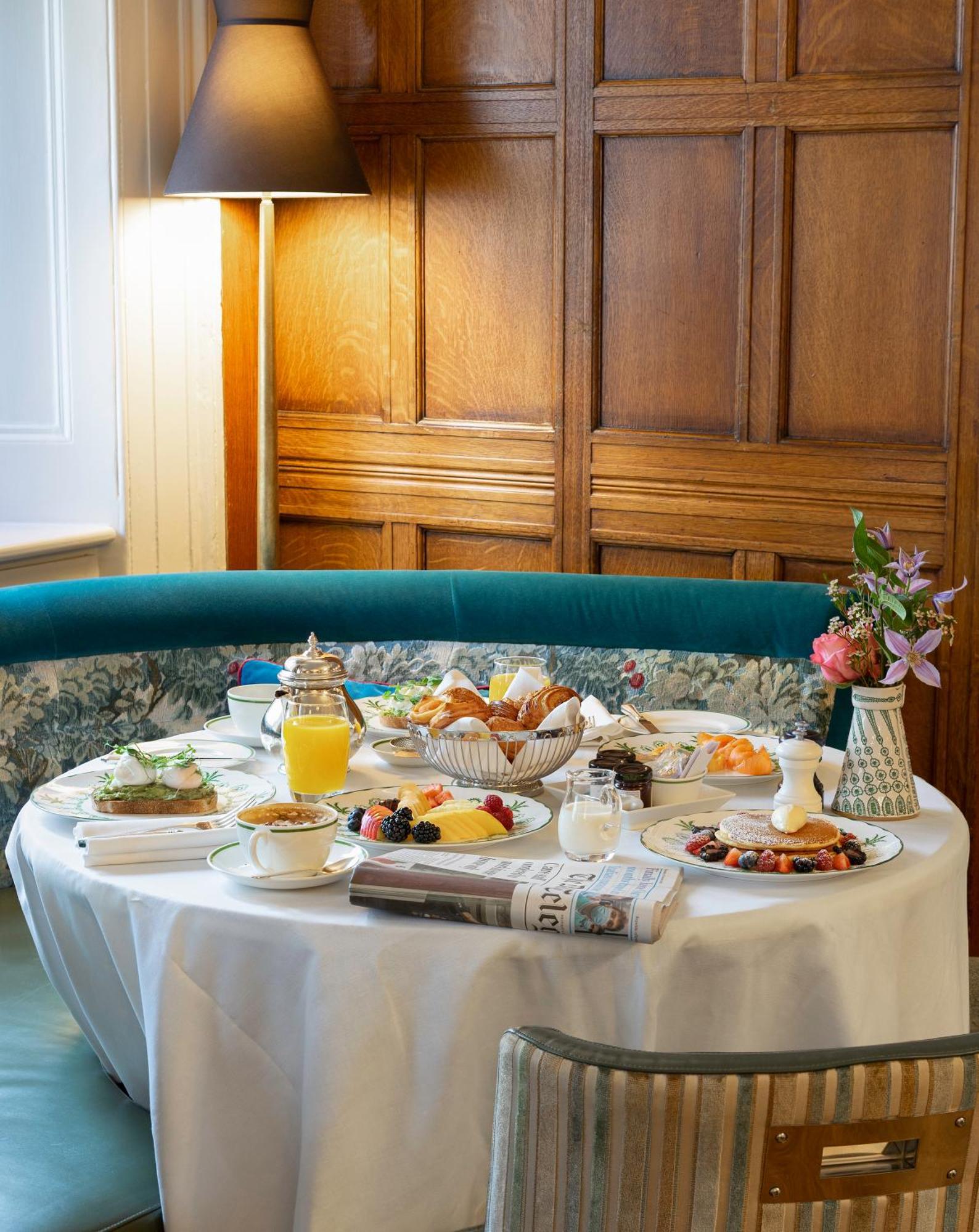 Brown's Hotel, A Rocco Londres