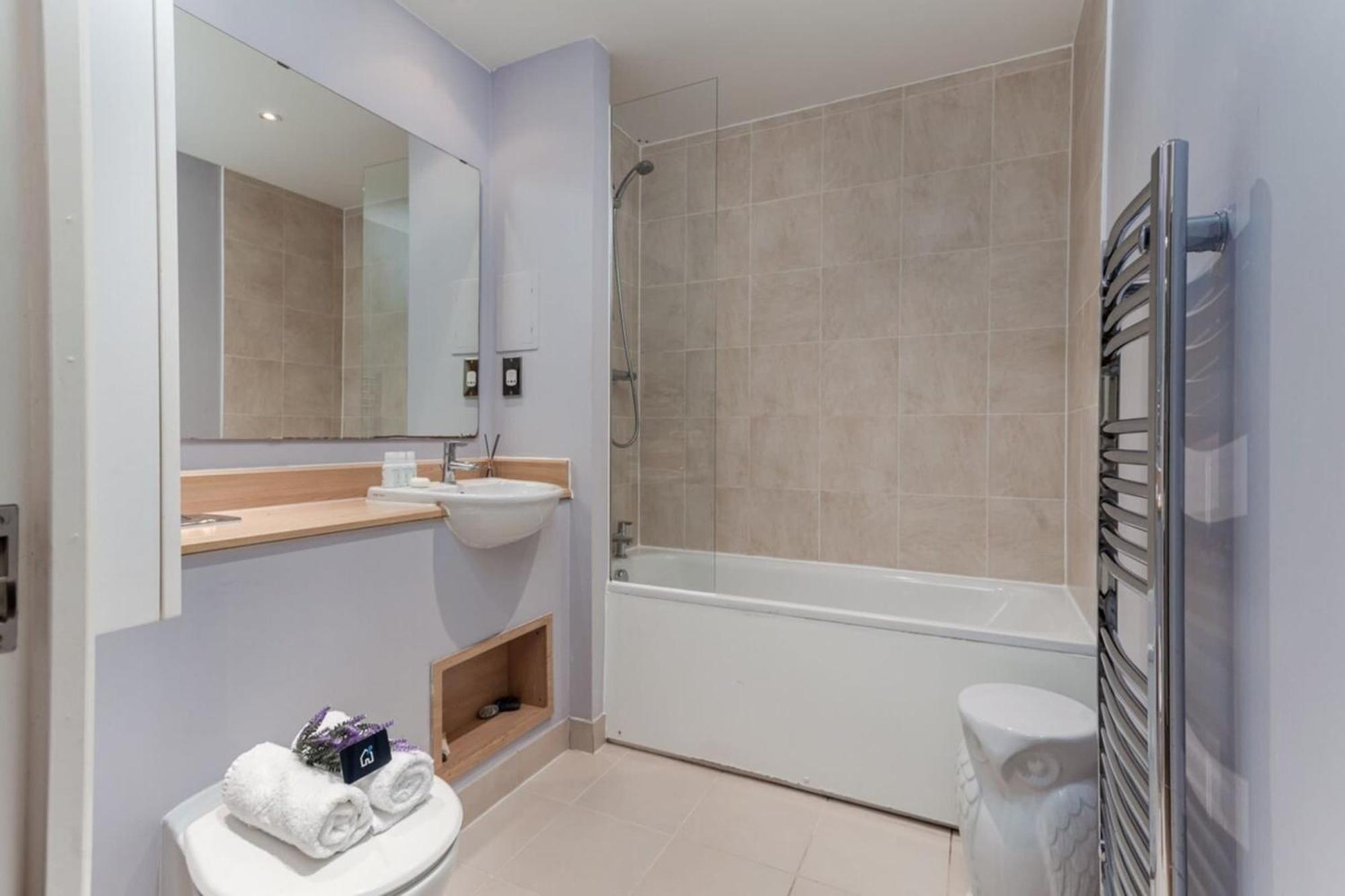Bright&stylish Kennington Gem
