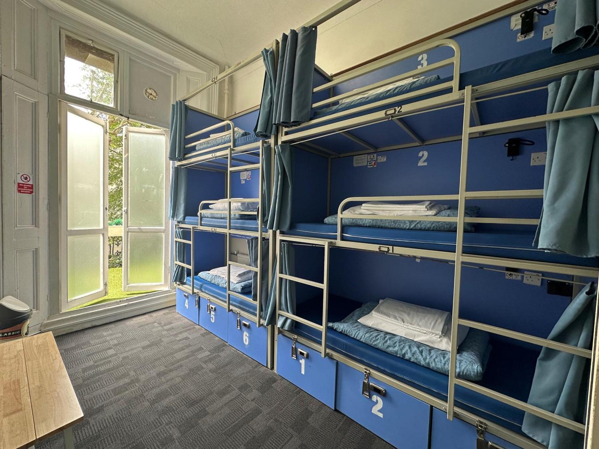 Smart Hyde Park Hostel