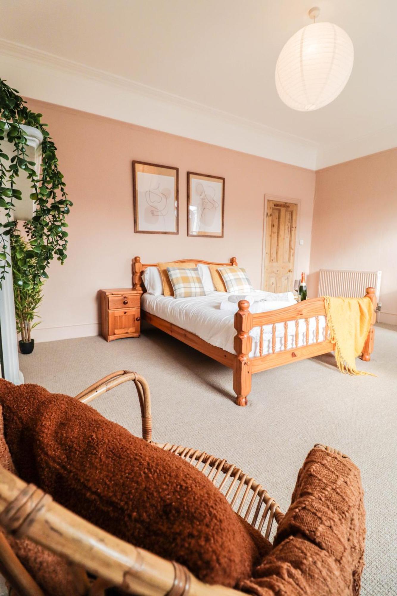 Stunning 5 Bed House In Clapham - Free Wifi! London