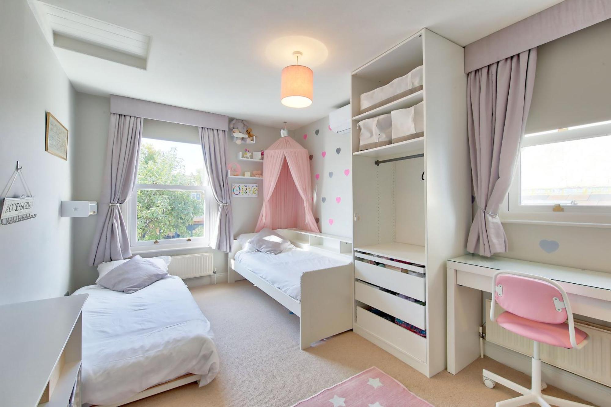 Family 4-bed House & Secluded Garden - Wimbledon Ferienhaus London