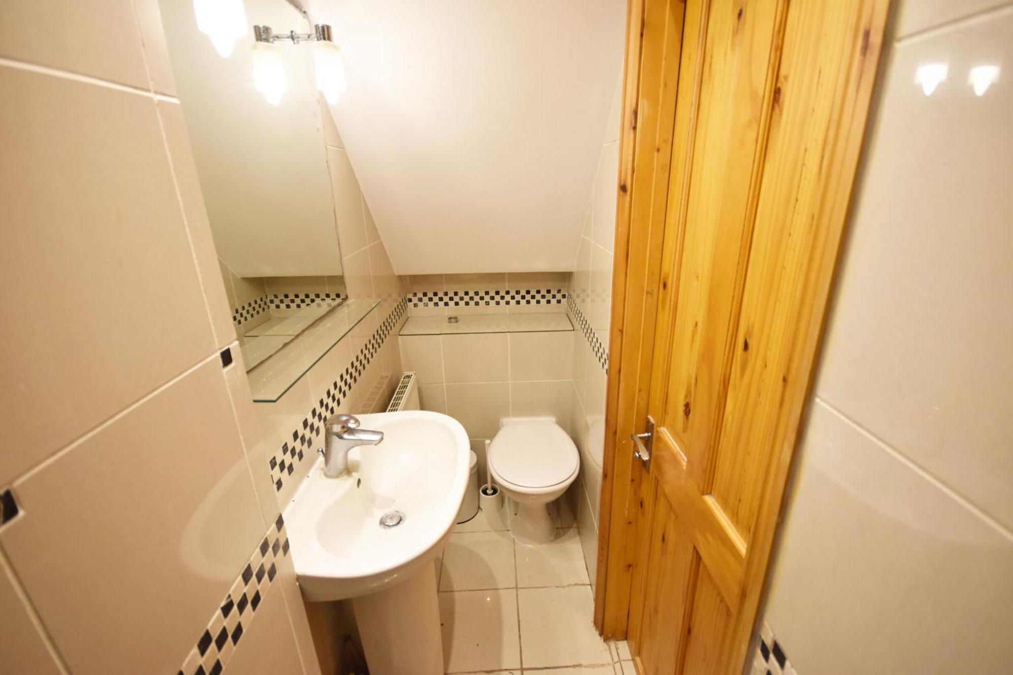 Beautiful Spacious In Waltham Forest East Apartment *