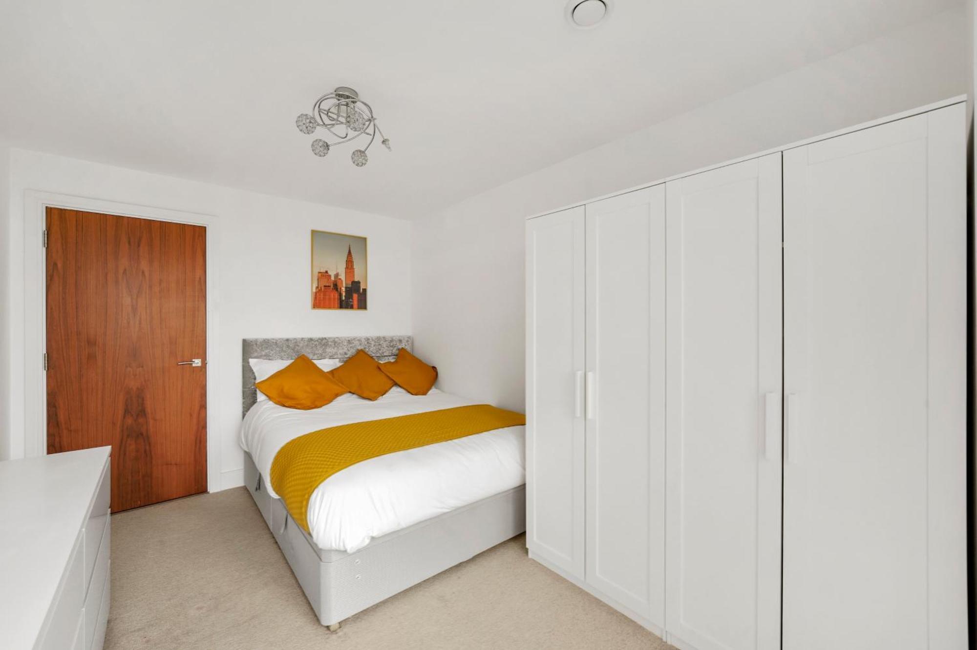 Apartment Entire 1 Bedroom Short Term & Flexible Renting Canary Wharf With Free Wifi *