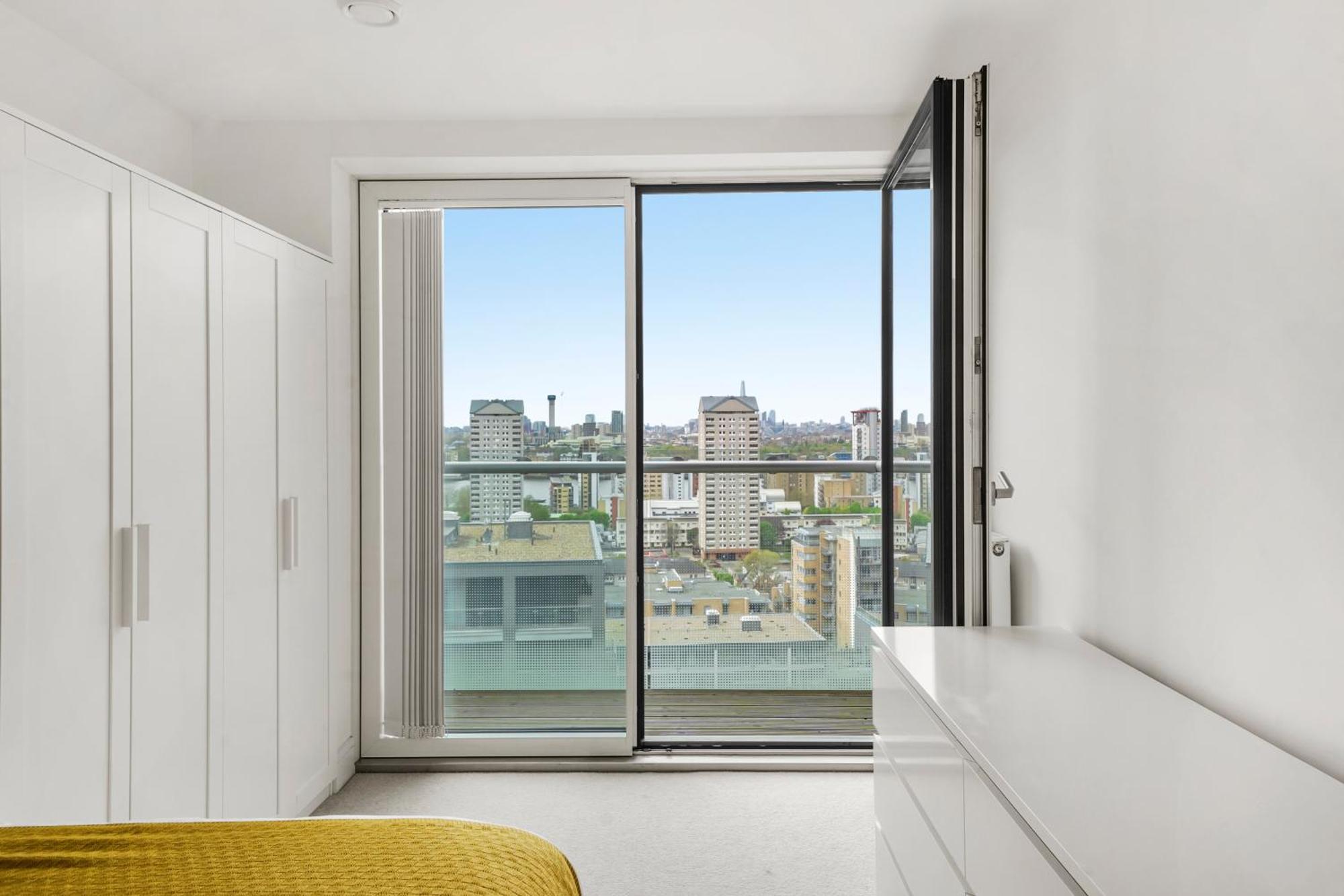 Entire 1 Bedroom Short Term & Flexible Renting Canary Wharf With Free Wifi Apartment *