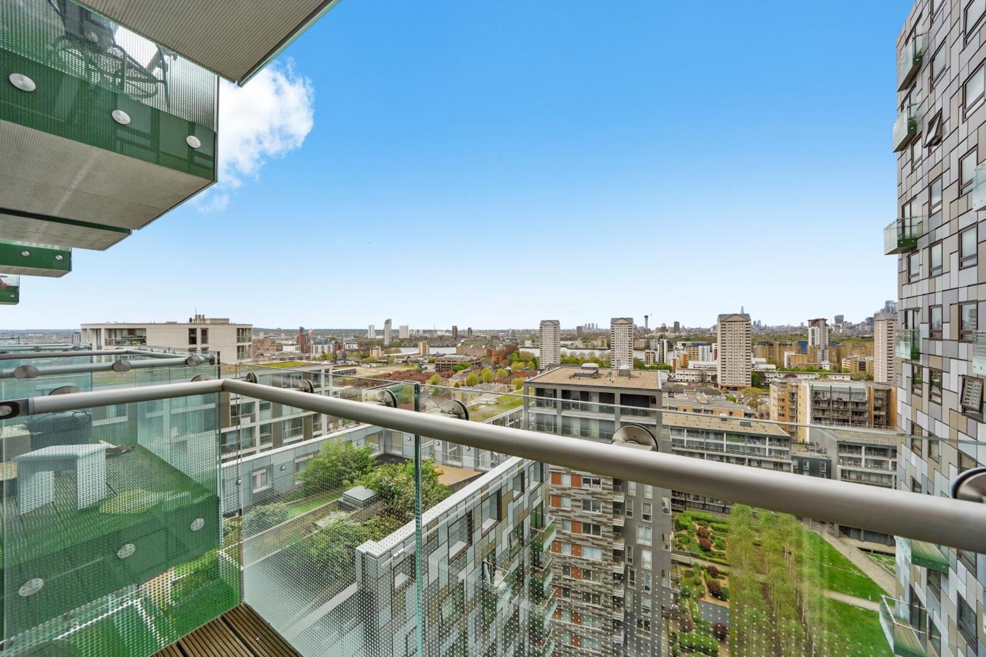 Entire 1 Bedroom Short Term & Flexible Renting Canary Wharf With Free Wifi Apartment *